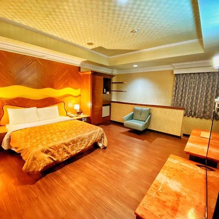 Hua Xiang Motel - Nanzih Kaohsiung Zewnętrze zdjęcie